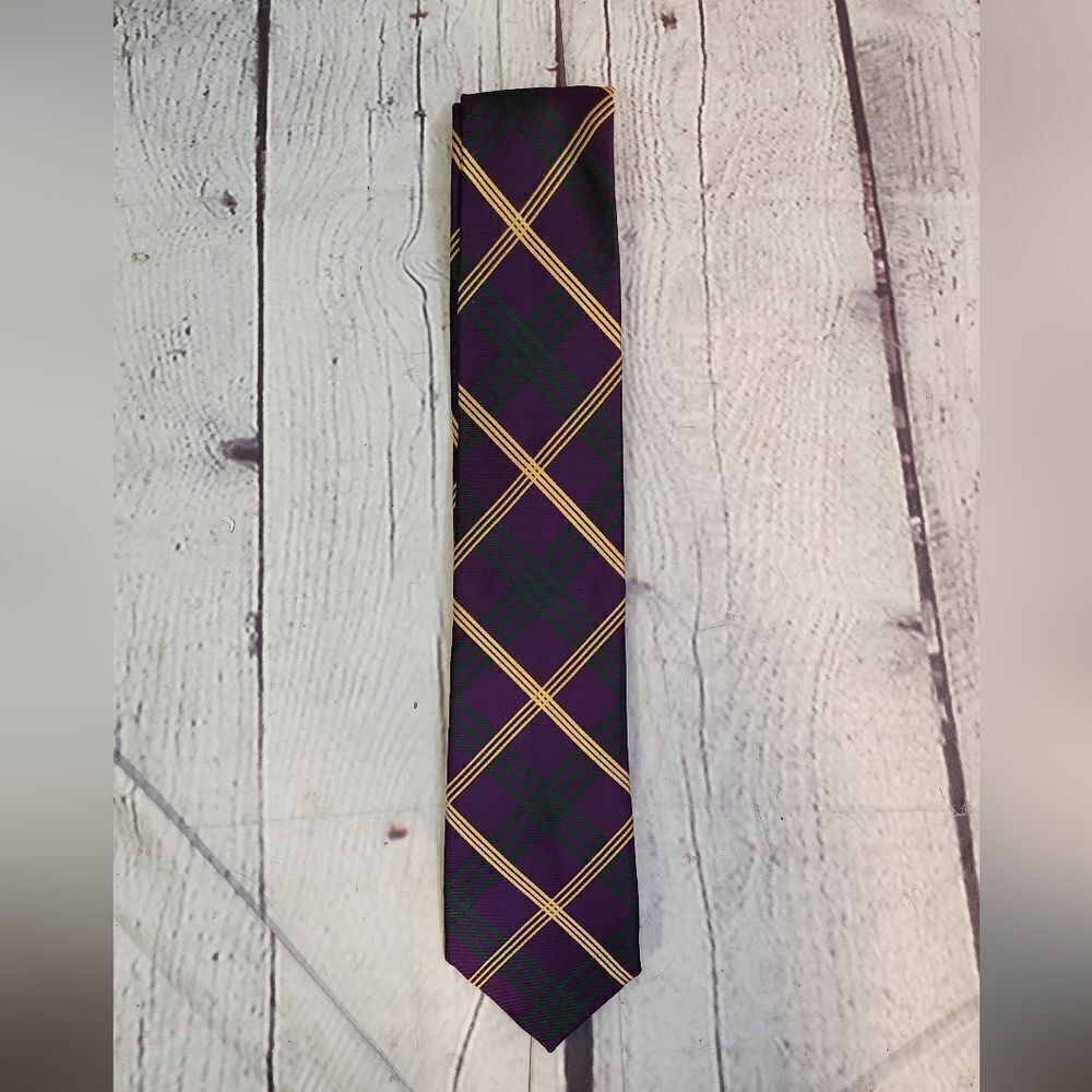 Men's American Living tie, 100% silk
